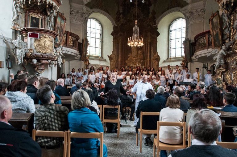 Hudební léto 2018 – HEJ ROMALE, fotografie 3