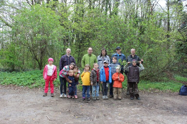 Pletení pomlázky na Bílou sobotu 2017, fotografie 4